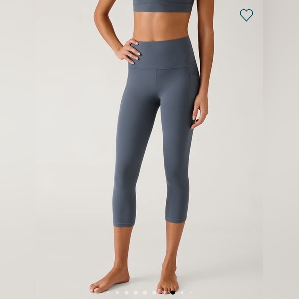 Athleta Salutation Stash Capri (granite blue, size medium)